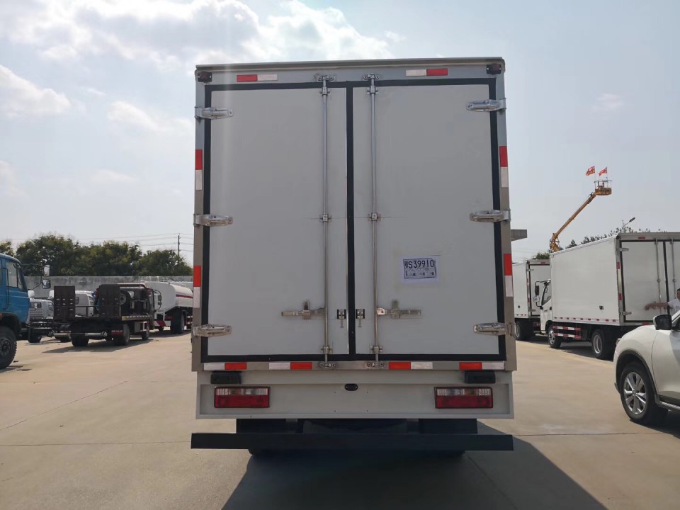 江淮帥鈴(寬體)程力4米2冷藏車 (7)